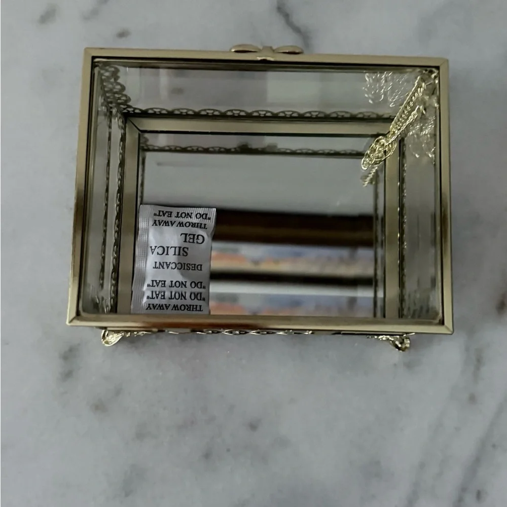 Elegant Gold Jewelry Box with Bow Detail vintage style
